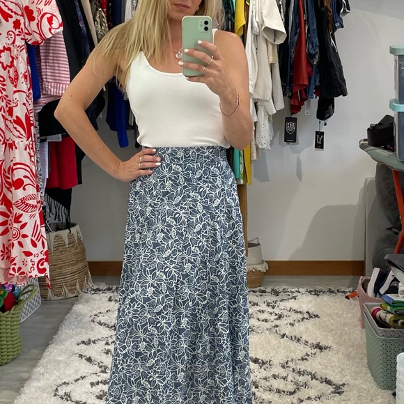 SEASALT ladies midi skirt cotton blue white floral size 8 Aline pleated casual - Picture 5 of 9